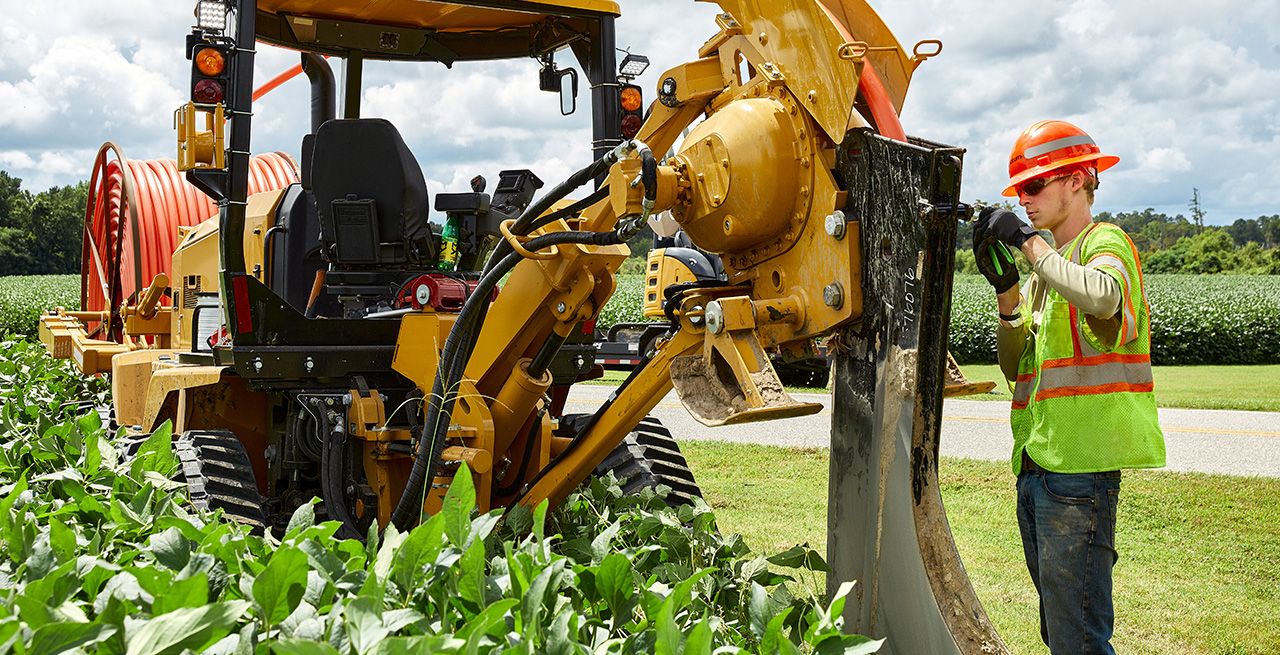 Spectrum technician crew working on a broadband expansion project