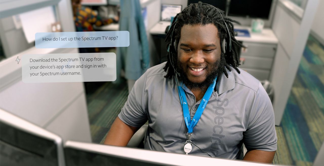 A Spectrum call center agent assisting a customer