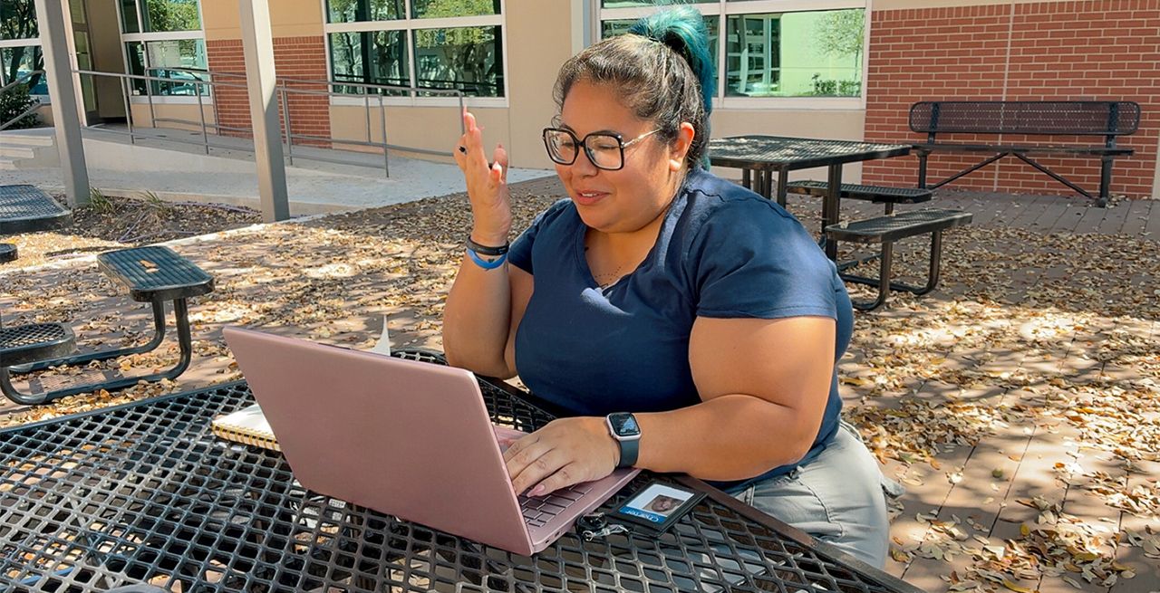 Spectrum Sales Activation Specialist Tracy Rodriguez pursuing a college degree online with Spectrum's Education Benefit